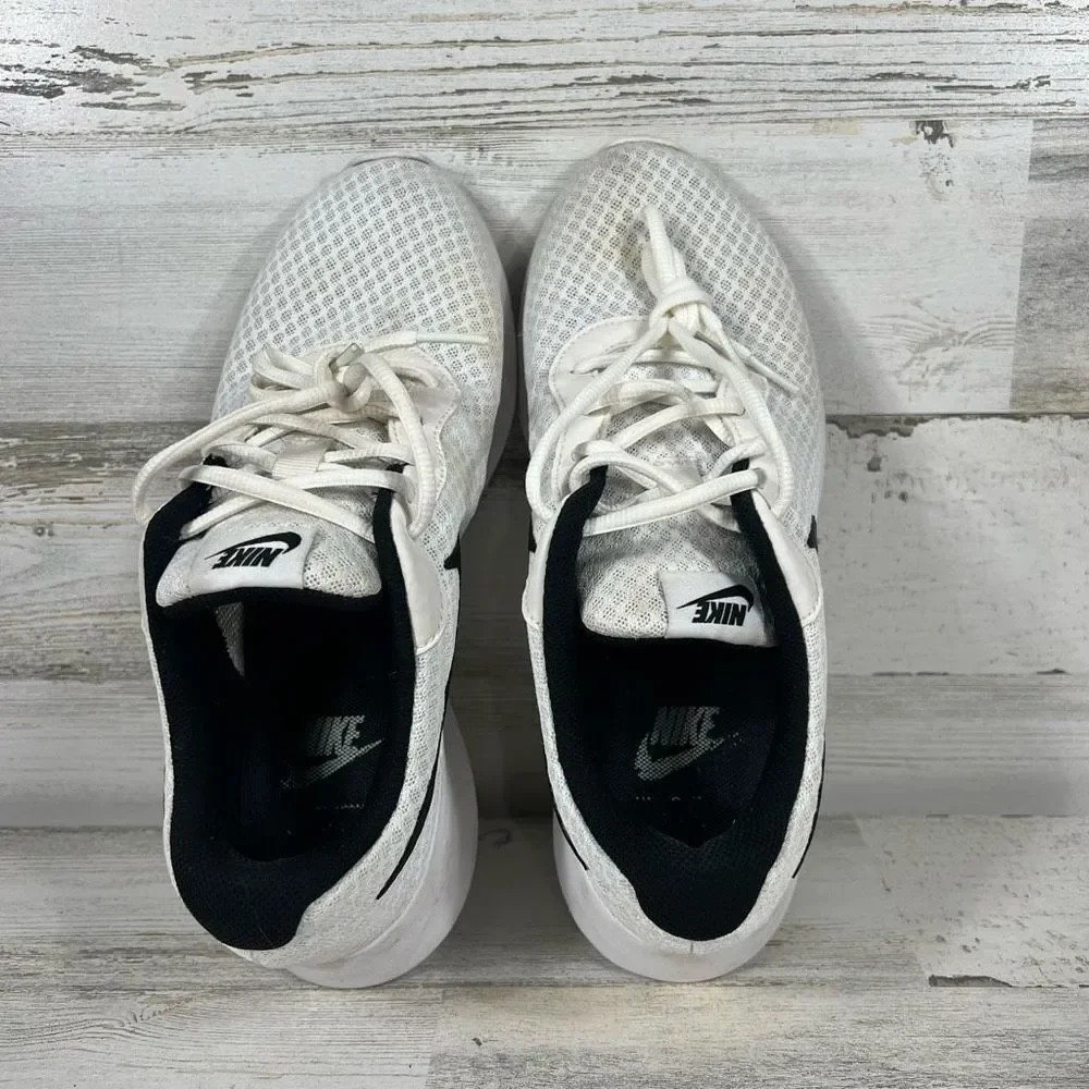 Nike Womens Tanjun Lace Up Running Athletic Sneakers White Size‎ 8.5
